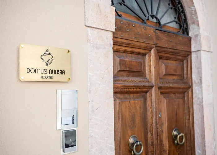 Domus Nursia ゲストハウス 3*